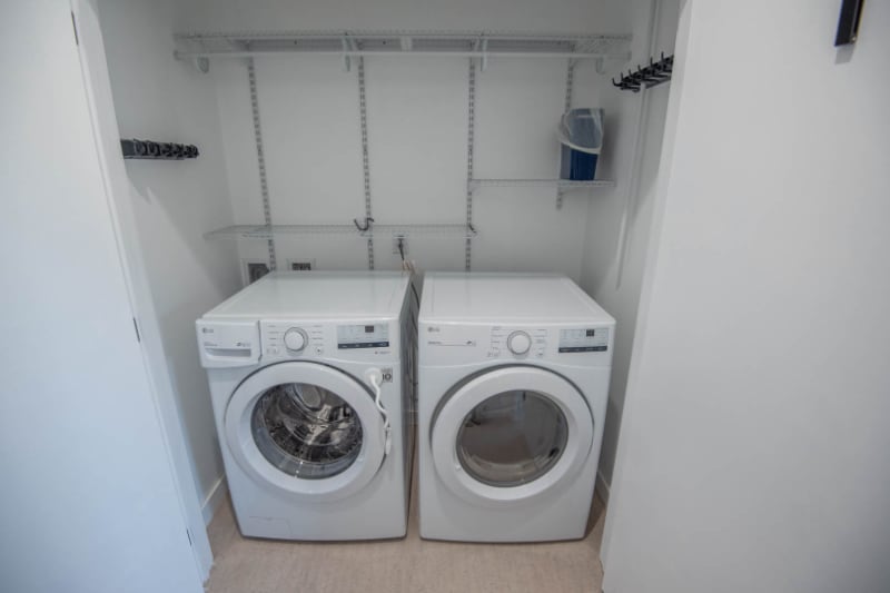 Building Photo - 215 S Jefferson Ave