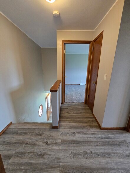 Building Photo - 2129 Country Ln