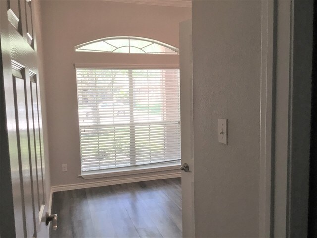 Building Photo - 420 Magnolia Estates Dr