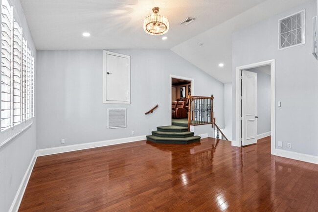 Building Photo - 17550 Circle Pond Ct