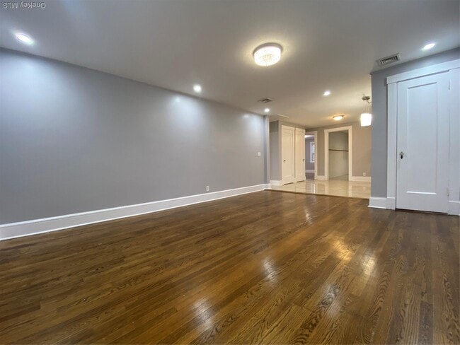 Building Photo - 27 Grand Blvd