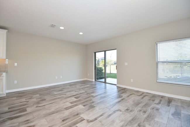 Building Photo - 12163 Water Poppy Ct