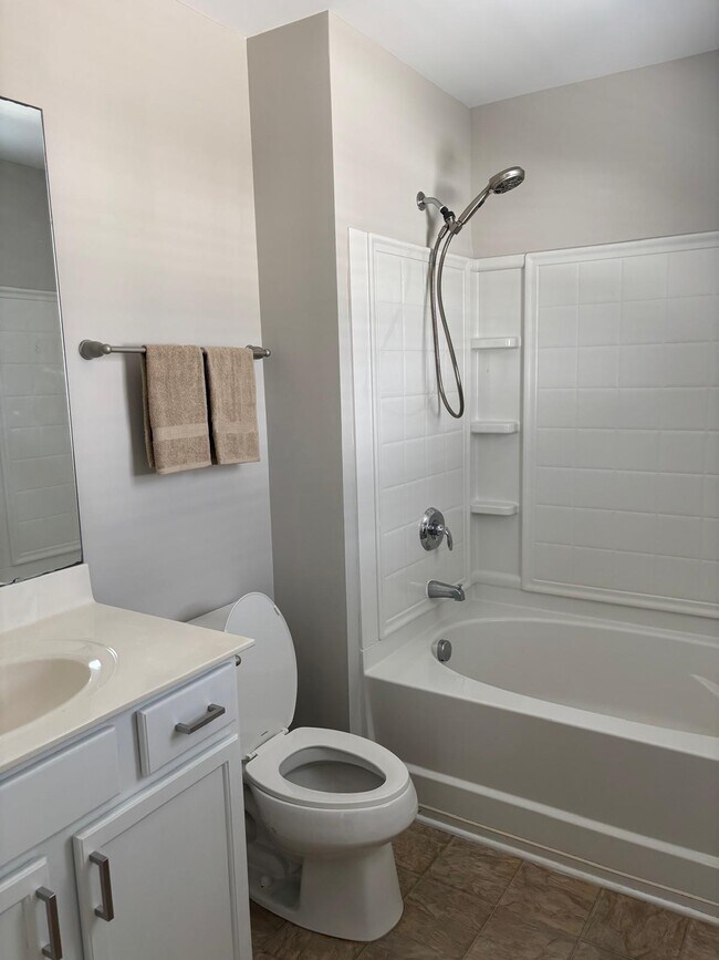 Building Photo - 311 Sandy Spring Ln