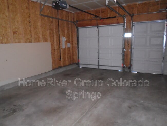 Building Photo - 6262 Baxter Dr