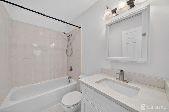 Building Photo - 138 Pershing Ave
