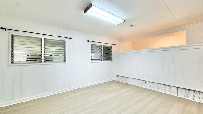 Building Photo - 3007 Lanikaula St