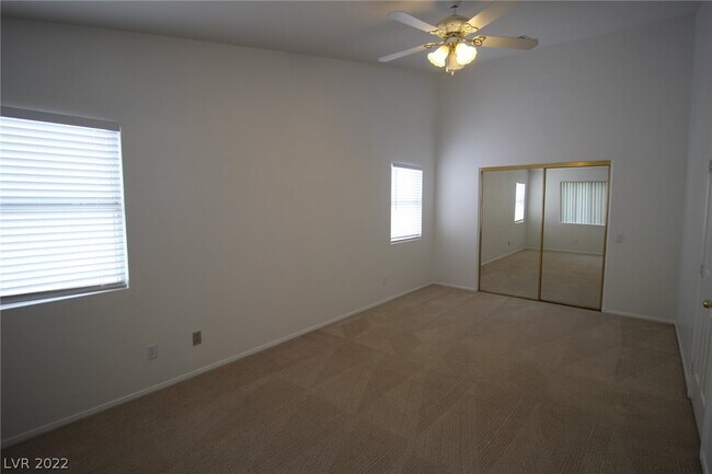 Building Photo - 274 Timber Hollow St