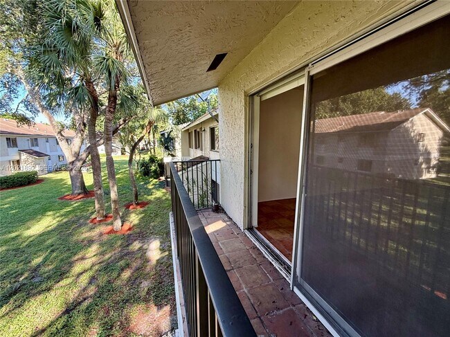 Building Photo - 110 Gardens Dr