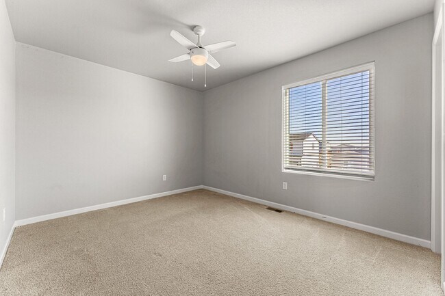 Building Photo - Spacious Home with Central AC and Fenced Yard