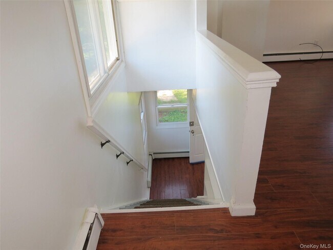Building Photo - 776 NY-284