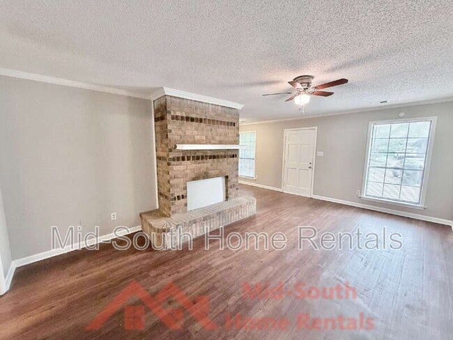 Building Photo - 6001 Cedarcrest Ct