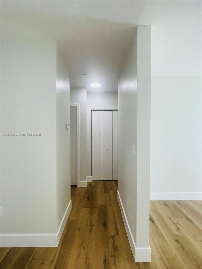 Building Photo - 1145 NW 25th St