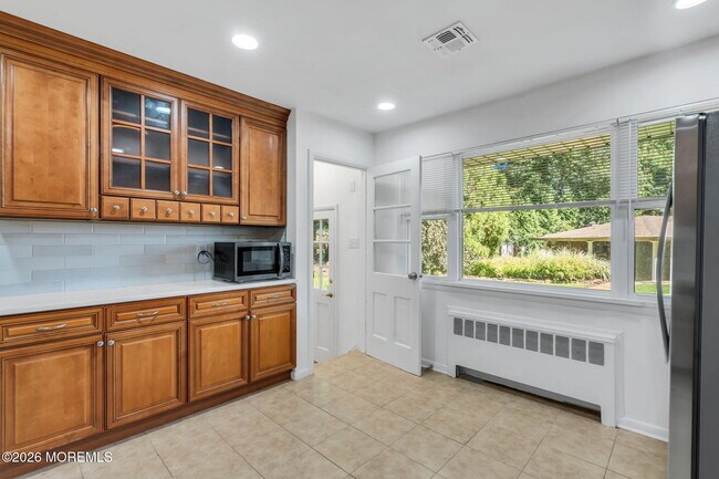 Building Photo - 115 Heulitt Rd