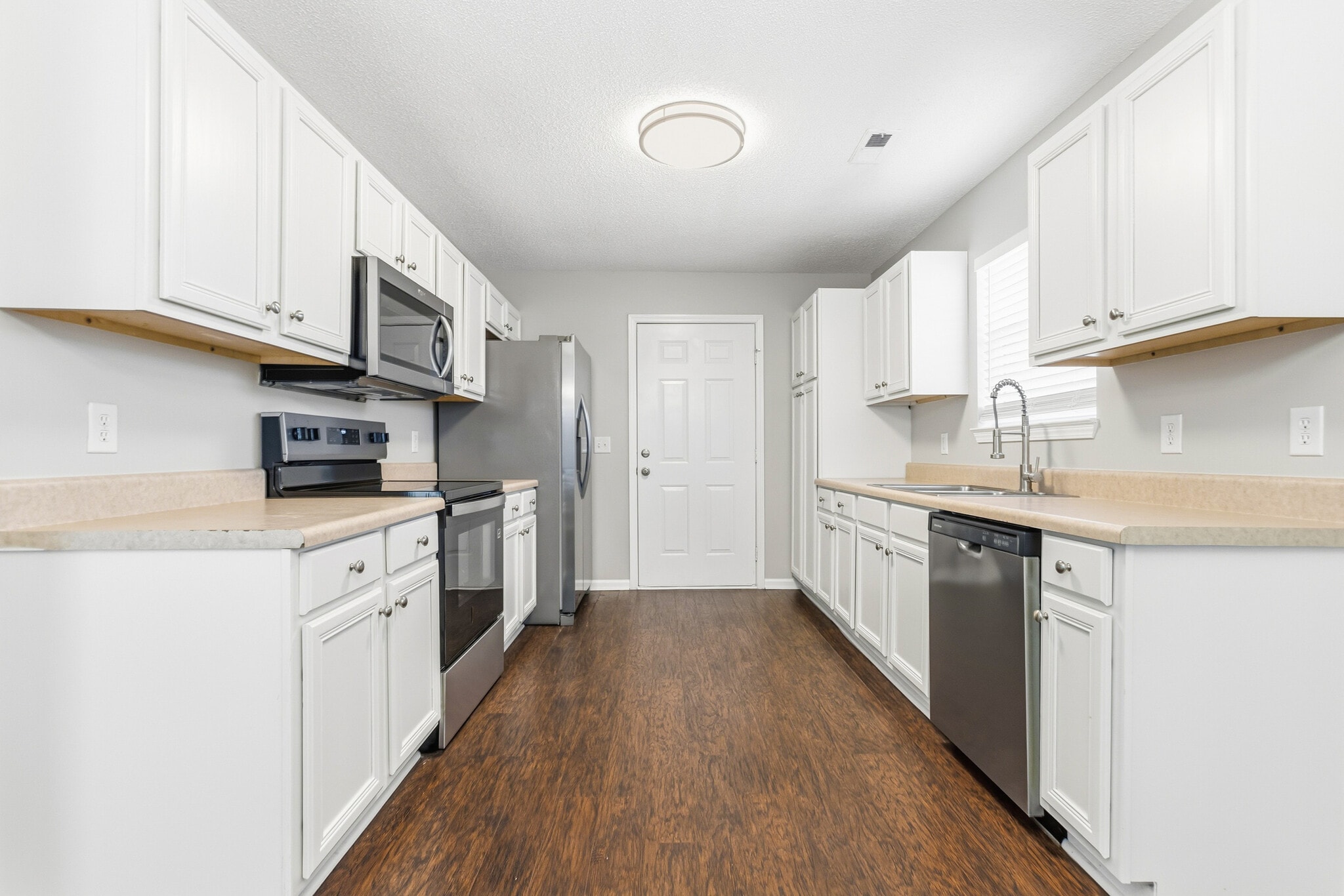 Building Photo - 5547 Matt Aaron Ln