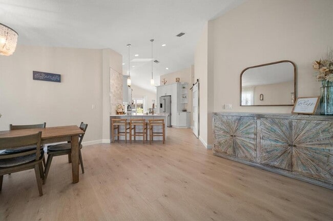 Building Photo - 109 Peterson Ln