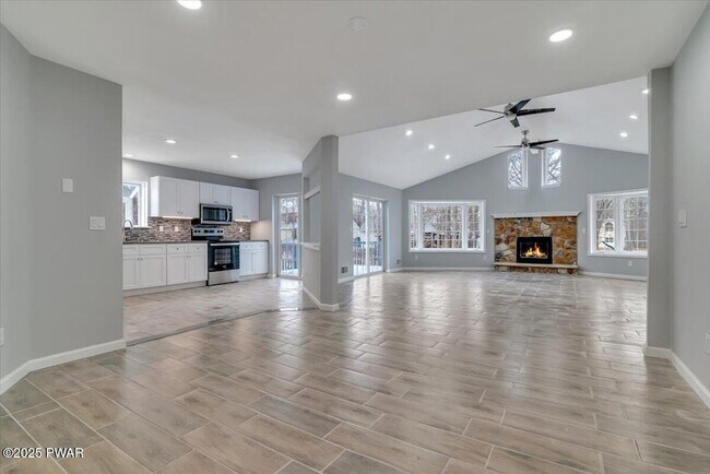 Building Photo - 502 Carrock Way