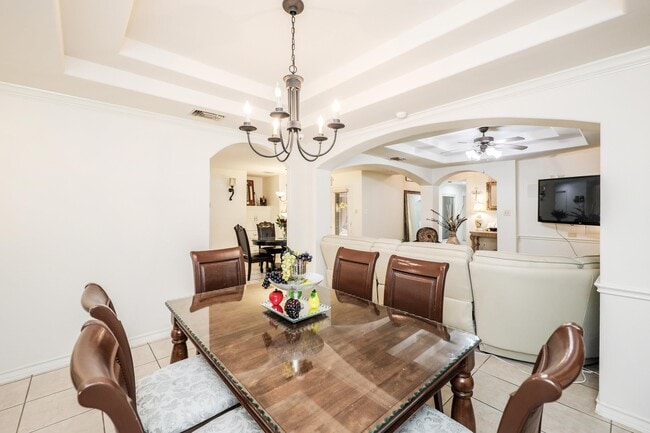 Building Photo - 2040 Cochiti Dr
