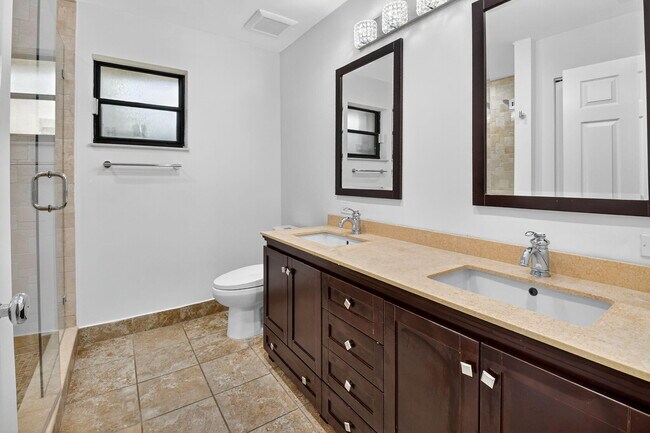 Building Photo - 3396 NW 23rd Ct