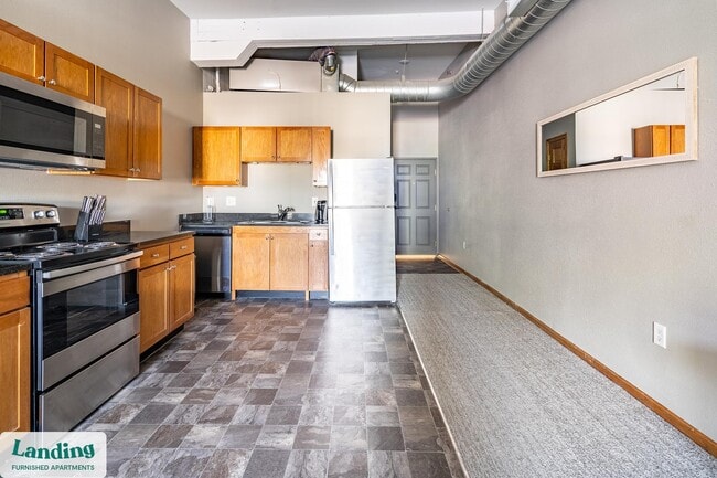 Building Photo - 200 Seneca St