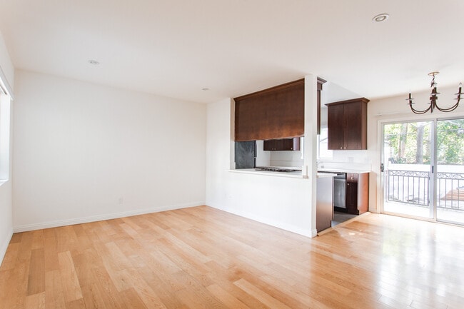living room - 420 Raymond Ave