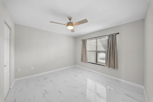 Building Photo - 16472 Timberlakes Dr