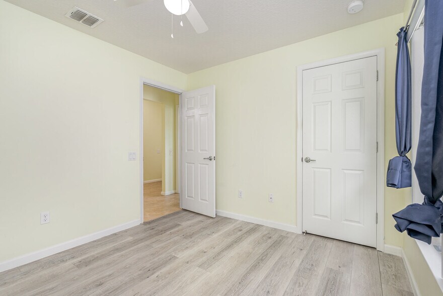 Building Photo - 1322 Dittmer Cir SE