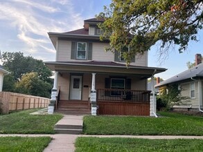 Building Photo - 1136 Peach St