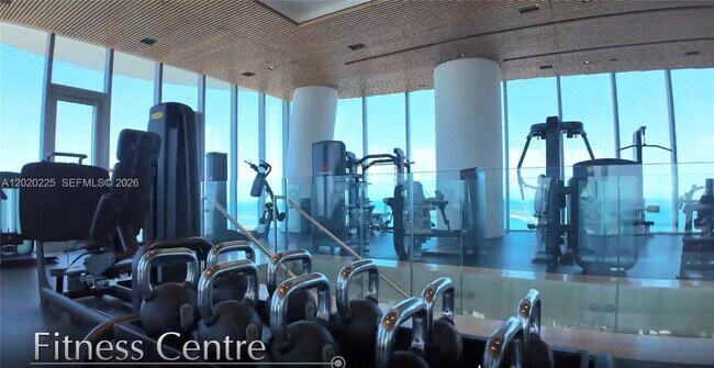 Building Photo - 300 Biscayne Blvd Way
