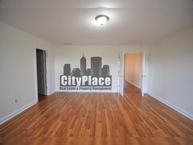 Building Photo - 1750 Buckeye Ct