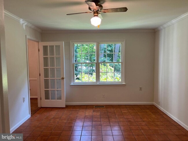 Building Photo - 10101 Alsace Ct