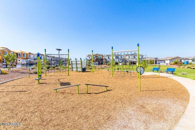 Building Photo - 5750 W Raymond St