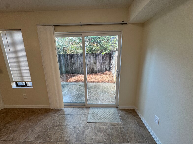 Building Photo - 9725 US-98