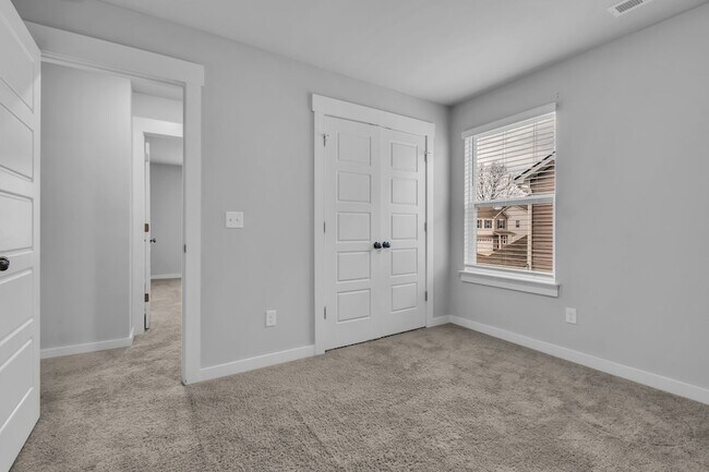 Building Photo - 1020 Baltusrol Ln