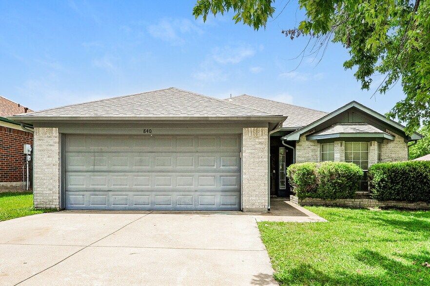 Primary Photo - 840 Voltamp Dr