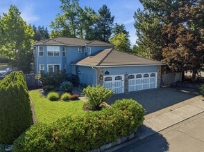 Building Photo - 17903 Ridge Lake Dr