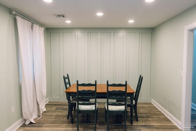 Building Photo - 5580 Homewood Rd