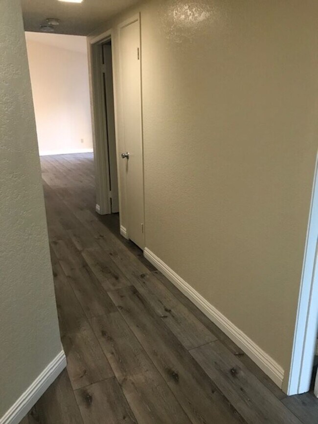 Building Photo - Rancho Meadows
