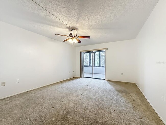 Building Photo - 434 Palm Tree Dr