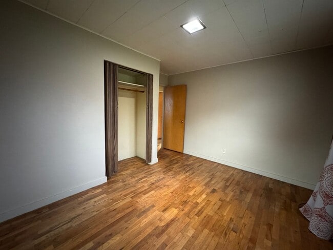 Building Photo - West Roseburg 2 Bedroom house