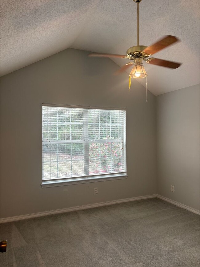 Building Photo - Charming 2 Bedroom in Fort Walton Beach!