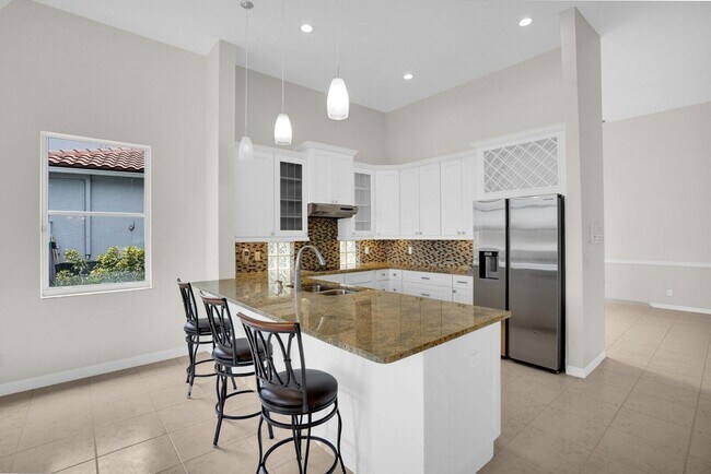 Building Photo - 18544 Ocean Mist Dr