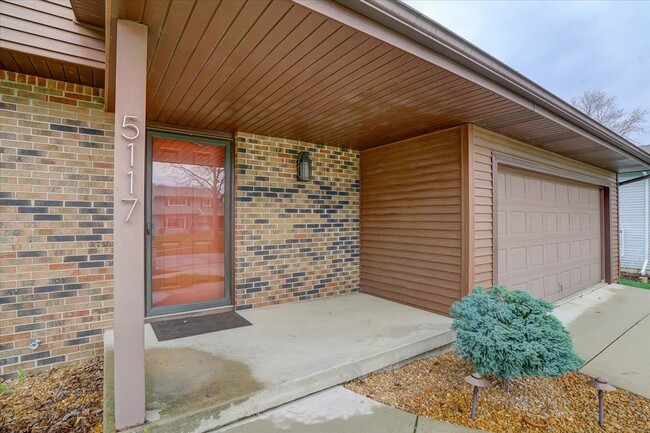 Building Photo - 5117 Hackney Way