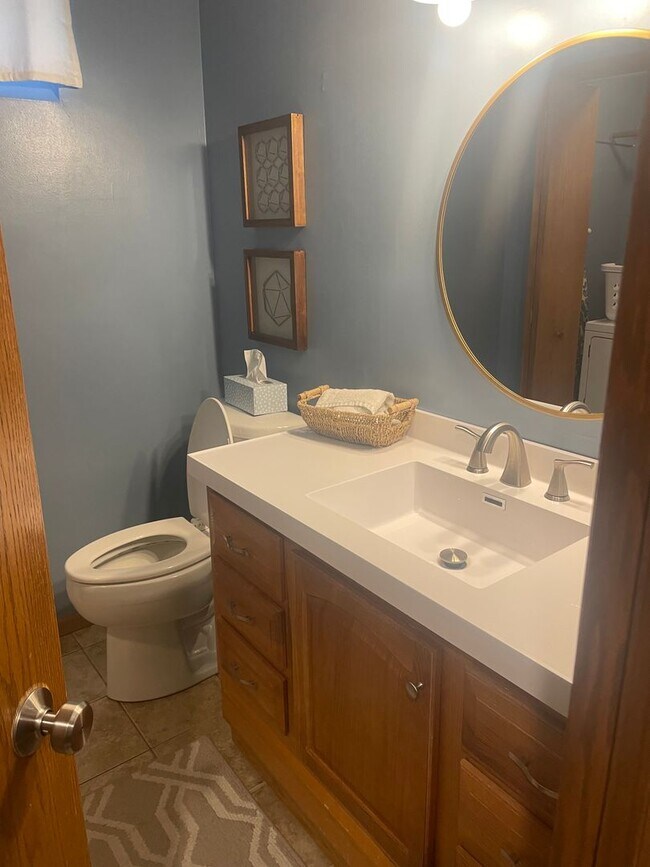 Building Photo - Beautifully Updated Pepperwood Three Bedroom!