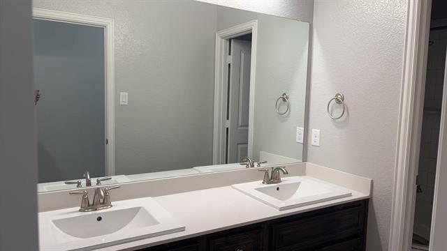 Building Photo - 811 Knox Dr