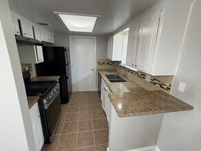 Building Photo - 12127 Rhinebeck Dr