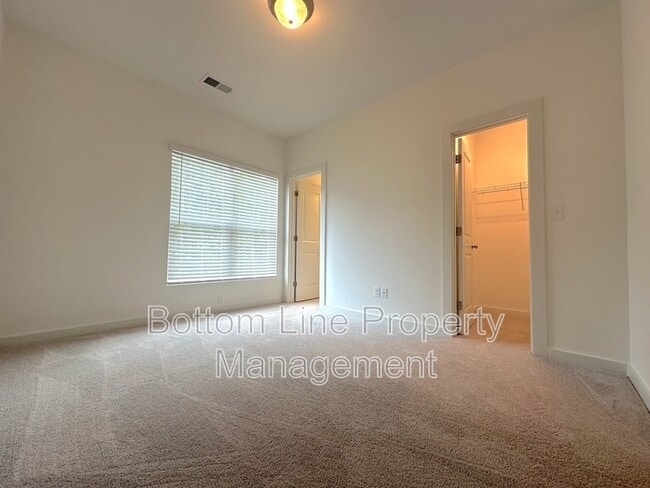 Building Photo - 2145 Noble Townes Wy