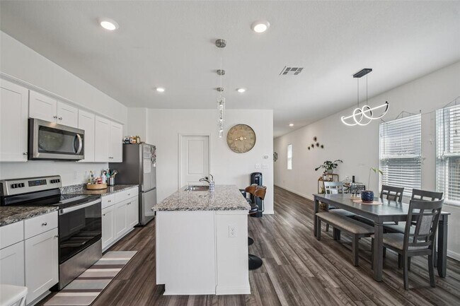 Building Photo - 409 Redfish Ln