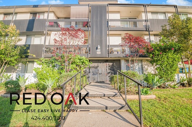 Building Photo - 1500 S Gramercy Pl