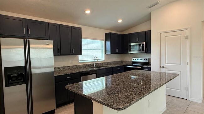 Building Photo - 539 Preserve Pointe Blvd