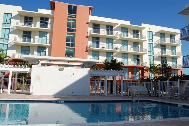 Building Photo - 1 bedroom in Hollywood FL 33120